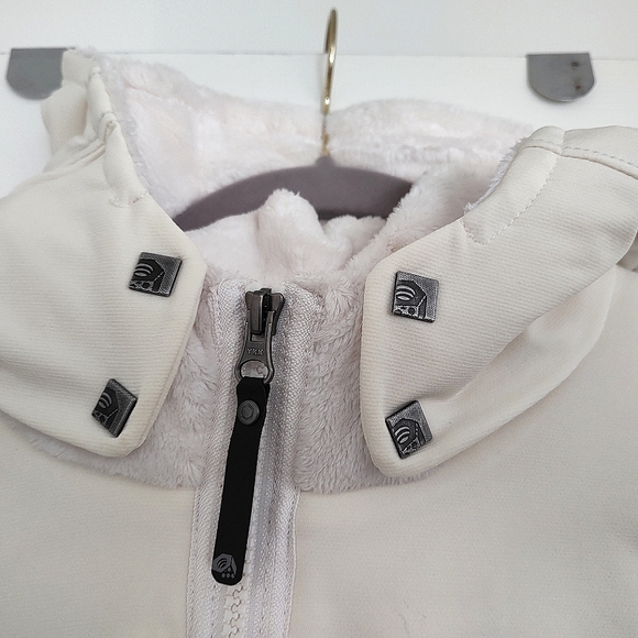 ~~MT🤍HARDWEAR Bomber Jacket~~ - Picture 10 of 15